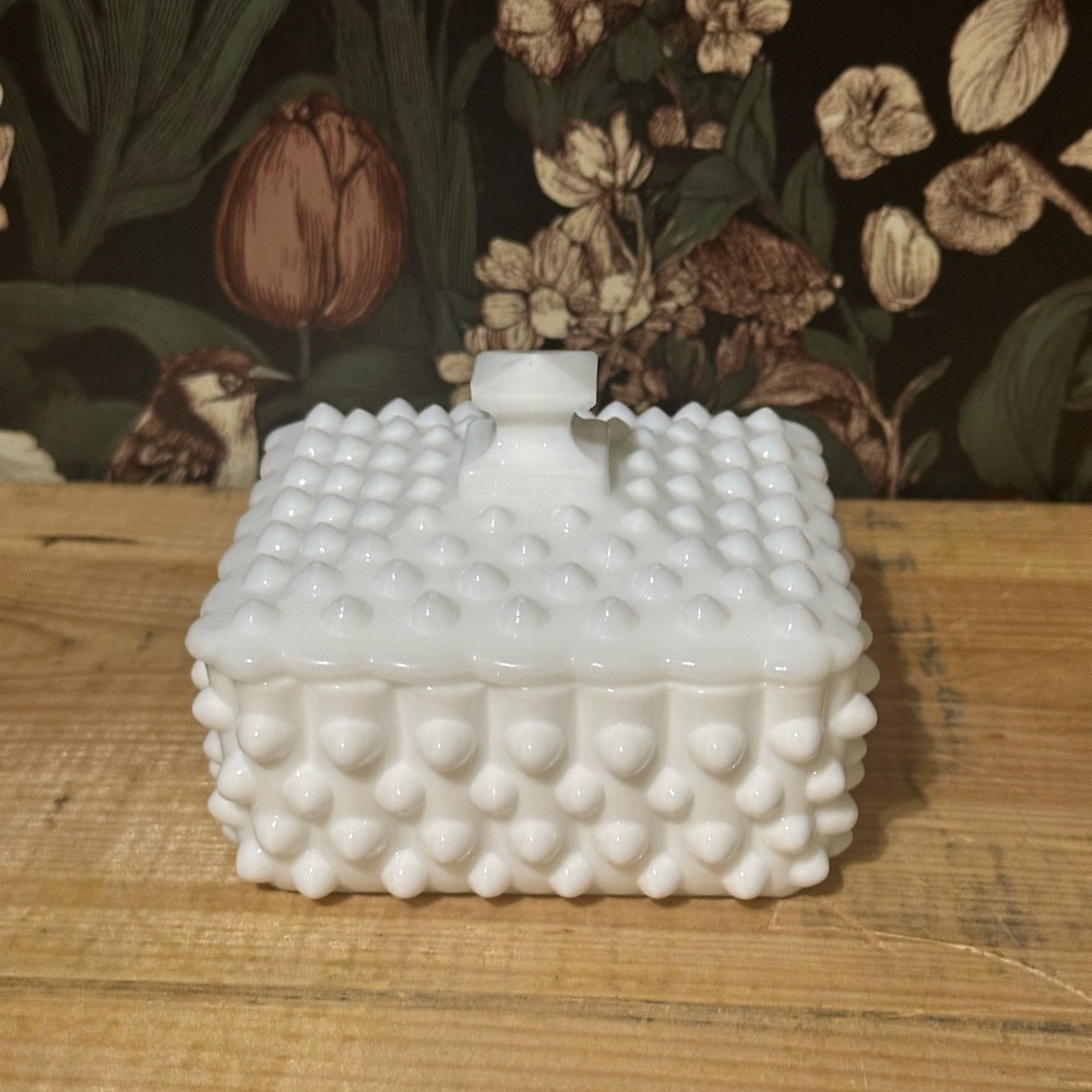 Vintage Fenton White Milk Glass Hobnail Square Dresser Trinket Cigarette Box